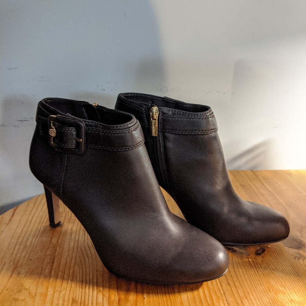 Vince Camuto Heel Boots (Size 5.5)